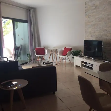 Las Palmeras De Giniginamar Apartment